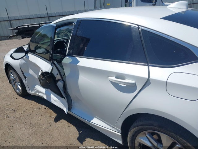 Honda l15be 2018 1HGCV1F1XJA260357 Image 20