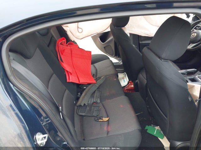 JM1BM1V78E1181679 Mazda pe