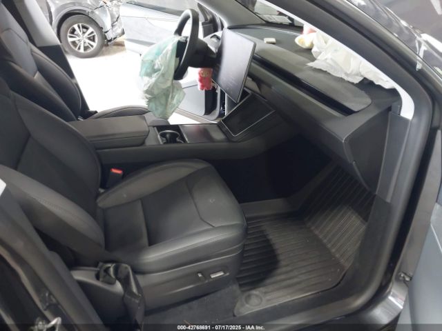 2026 TESLA MODEL Y 7SAYGDEE8TF344050 Photo 4