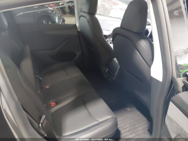 2026 TESLA MODEL Y 7SAYGDEE8TF344050 Photo 7