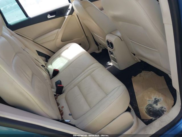 2017 VOLKSWAGEN TIGUAN WVGWV7AX7HK013579 Photo 7