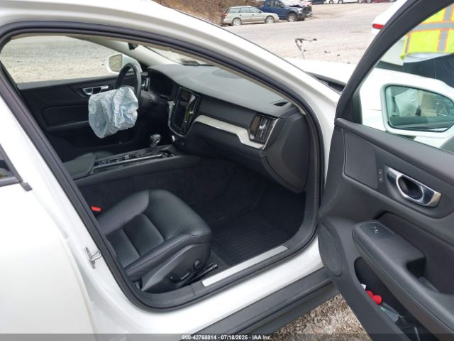 2021 VOLVO V60 CROSS COUNTRY YV4102WK9M1072076 Photo 4