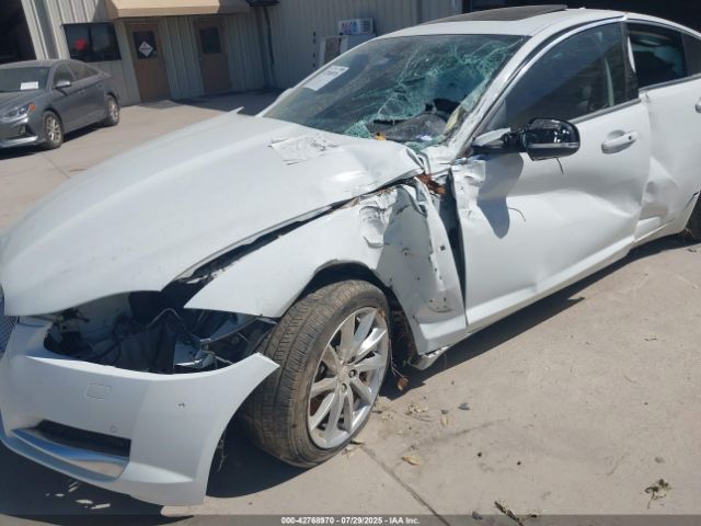 2015 JAGUAR XF SAJWA0FS1FPU86626 Photo 5