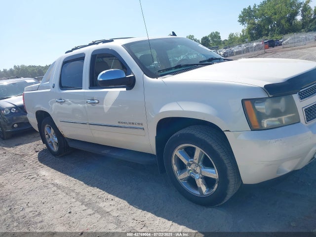 2013 Chevrolet Avalanche Ltz მანქანა იყიდება აუქციონზე, vin: 3GNTKGE77DG339661, აუქციონის ნომერი: 42769004