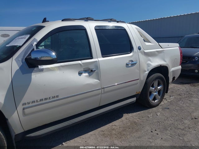 2013 Chevrolet Avalanche Ltz მანქანა იყიდება აუქციონზე, vin: 3GNTKGE77DG339661, აუქციონის ნომერი: 42769004