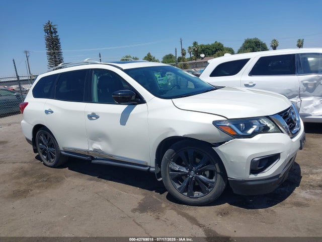 Nissan 2017 2017 5N1DR2MN8HC685217 Image 13