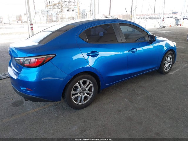 3MYDLBZV1GY136402 Scion p5v