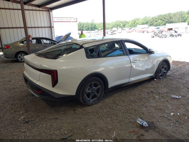 KIA 2025 2025 3KPFT4DE9SE025617 Image 4