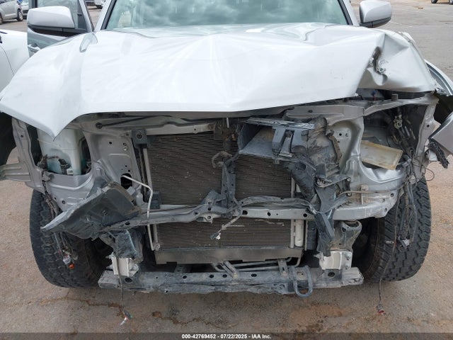 5TFAX5GN7JX118893 Toyota 2tr-fe
