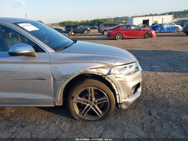 WA1A4AFY1J2219318 Audi SQ5