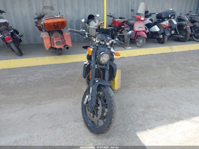 2019 INDIAN MOTORCYCLE CO. FTR 56KRTA223K3152482 Photo 4