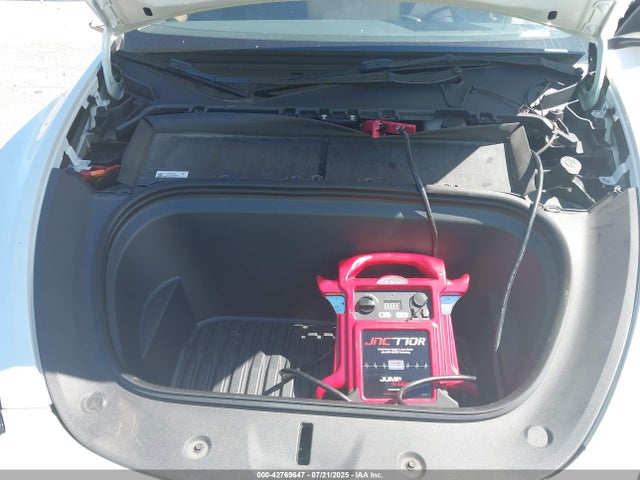 2023 TESLA MODEL Y 7SAYGDEE1PA160197 Photo 9