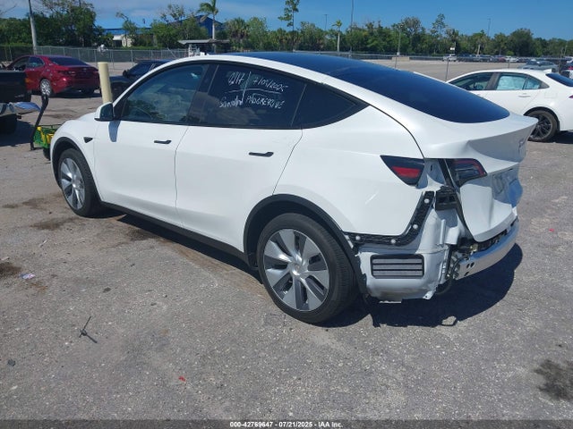 2023 TESLA MODEL Y 7SAYGDEE1PA160197 Photo 2