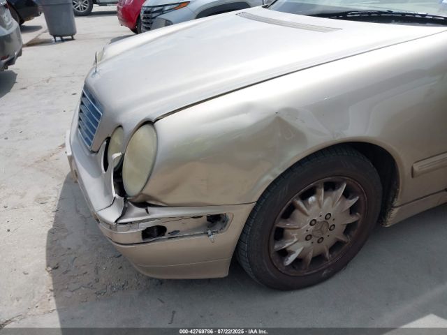 2000 MERCEDES-BENZ E 320 WDBJF82J9YX041431 Photo 5
