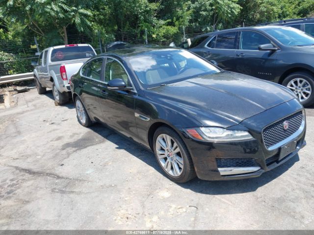2017 JAGUAR XF SAJBD4BV5HCY29106 Photo 0