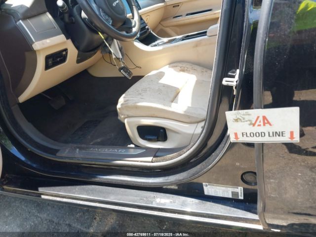 2017 JAGUAR XF SAJBD4BV5HCY29106 Photo 5