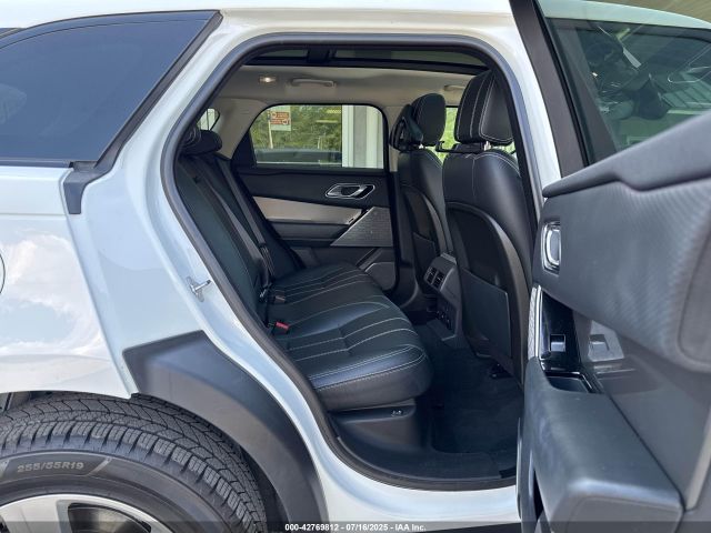 2018 LAND ROVER RANGE ROVER VELAR SALYB2RN0JA733550 Photo 7