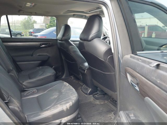 2022 TOYOTA HIGHLANDER 5TDDZRBH5NS200374 Photo 7