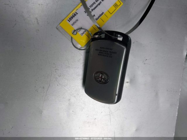 2016 TOYOTA SIENNA 5TDYK3DC1GS762425 Photo 10