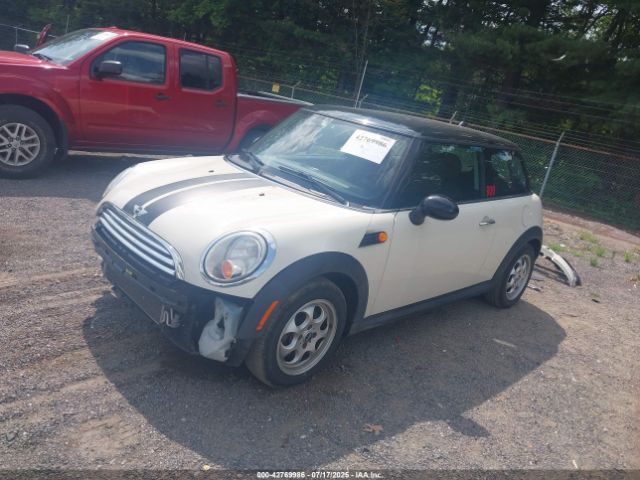 2010 MINI COOPER WMWMF3C50ATZ26274 Photo 1