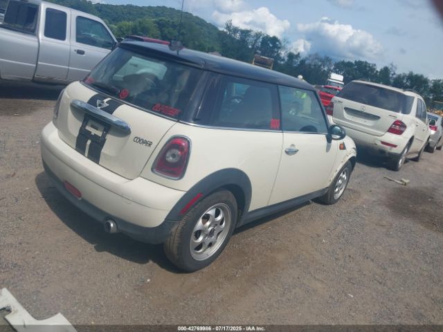 2010 MINI COOPER WMWMF3C50ATZ26274 Photo 3