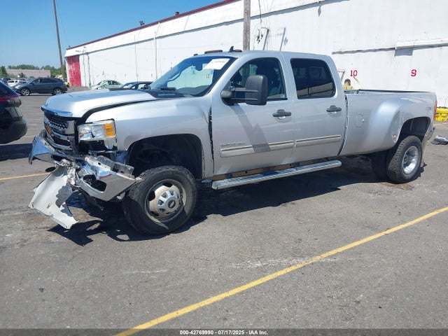 Chevrolet lml 2014 1GC4K0C84EF107747 Image 2