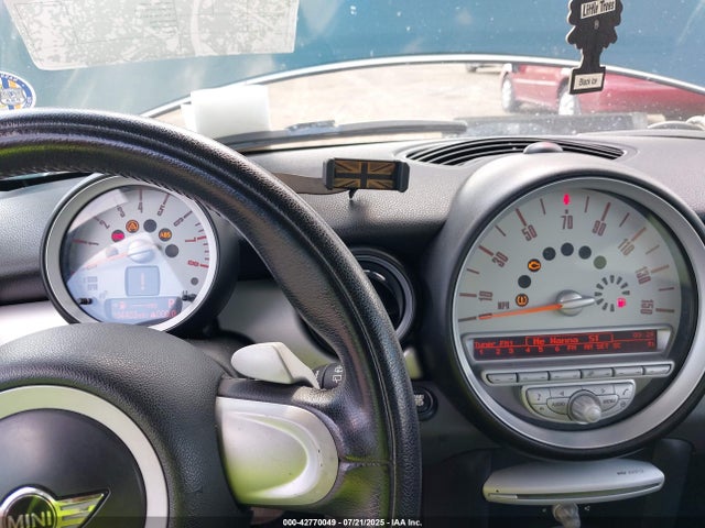 2008 MINI COOPER WMWMF33518TT67375 Photo 6
