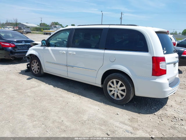 2C4RC1BG8ER442701 Chrysler Town and Country