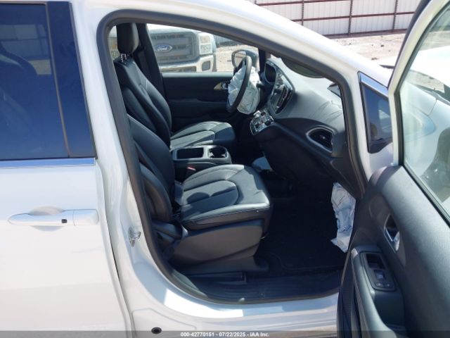 2025 CHRYSLER PACIFICA 2C4RC1BG9SR581618 Photo 4