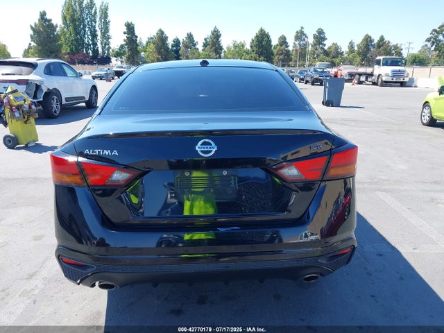 Nissan 2019 2019 1N4BL4CVXKN306522 Image 16