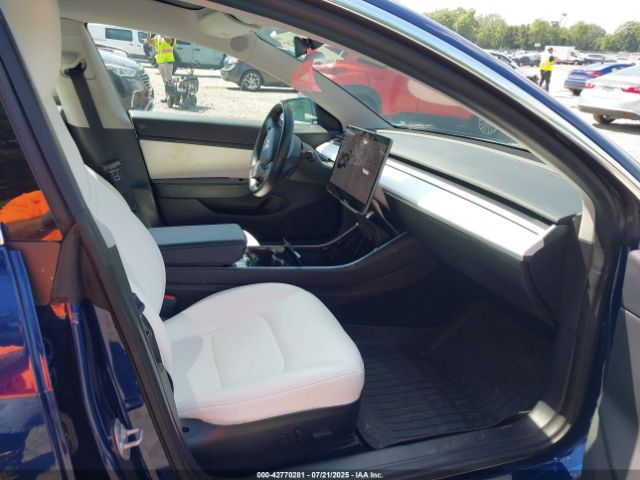 2019 TESLA MODEL 3 5YJ3E1EA5KF332414 Photo 4