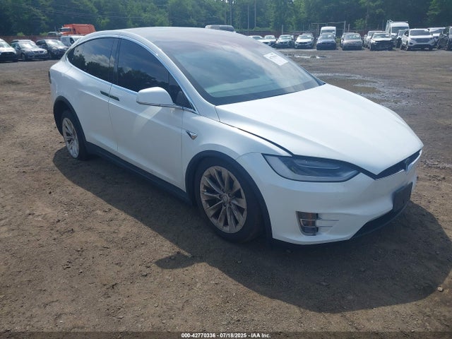 2017 TESLA MODEL X 5YJXCBE25HF043550 Photo 0