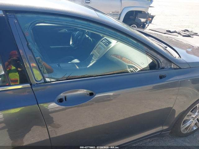 Lincoln 2016 2016 3LN6L2G98GR606931 Image 16