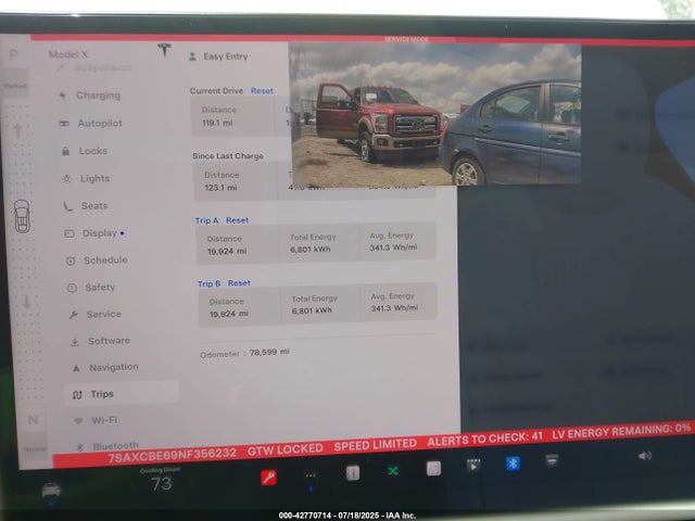 Продажа на аукционе авто 2022 Tesla Model X Plaid Tri Motor All-wheel Drive, vin: 7SAXCBE69NF356232, номер лота: 42770714