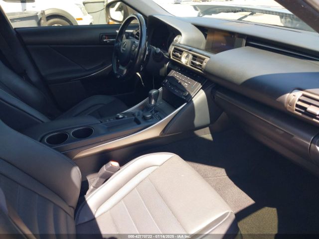 2016 LEXUS IS 200T JTHBA1D22G5034735 Photo 4