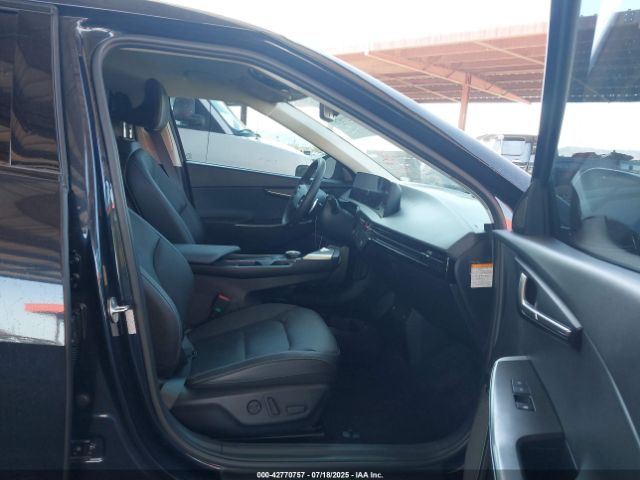2023 KIA EV6 KNDC34LA8P5608975 Photo 4