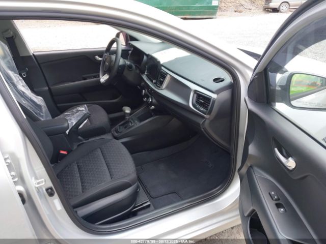 2023 KIA RIO 5-DOOR 3KPA25AD0PE626212 Photo 4