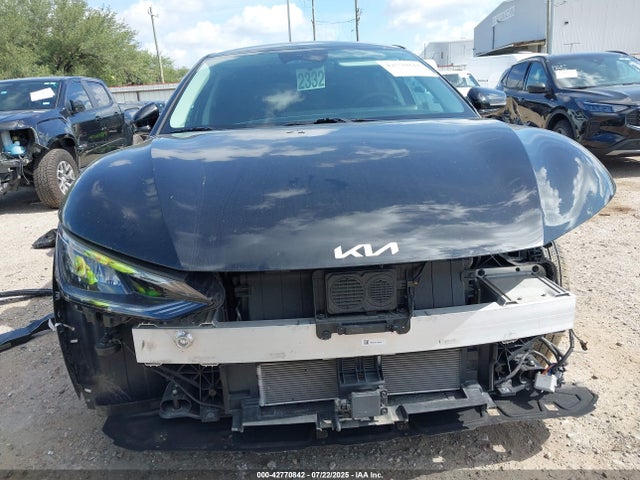 KIA EV6 2023 KNDC34LAXP5106050 Image 13