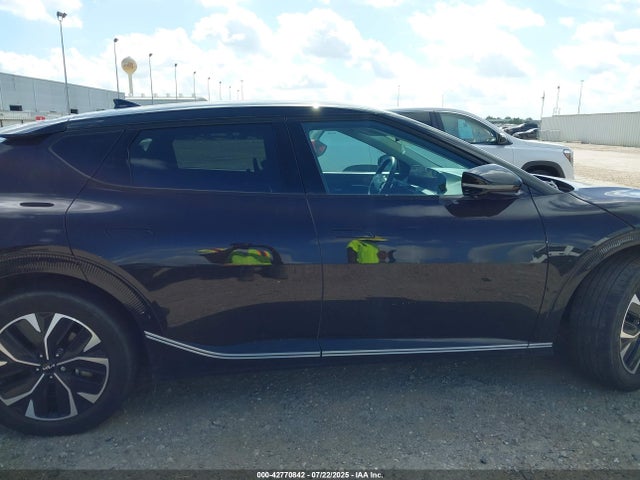 KIA EV6 2023 KNDC34LAXP5106050 Image 14