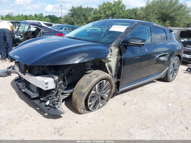 KIA EV6 2023 KNDC34LAXP5106050 Image 2