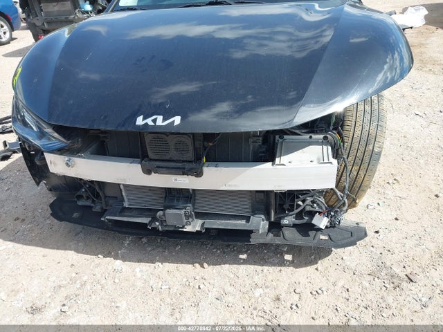 KIA EV6 2023 KNDC34LAXP5106050 Image 6