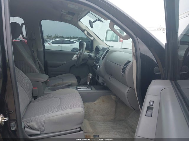 1N6DD0ER1HN714535 Nissan 2017