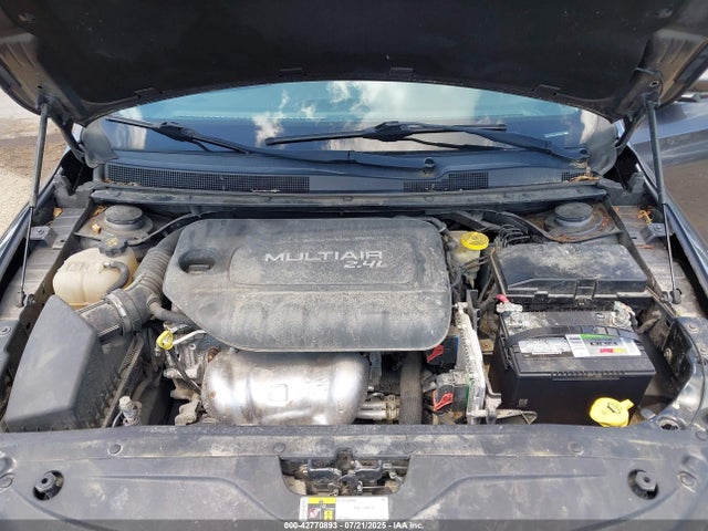 1C3CCCAB9FN724808 Chrysler 2015