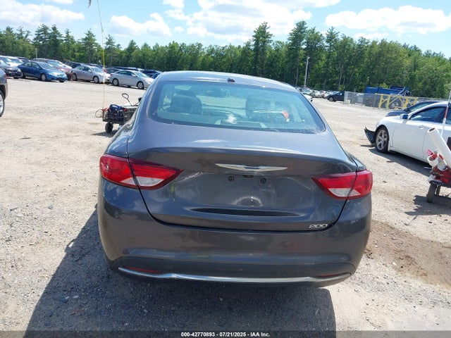 1C3CCCAB9FN724808 Chrysler 2015