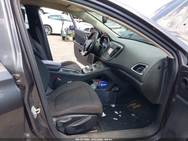 1C3CCCAB9FN724808 Chrysler 2015
