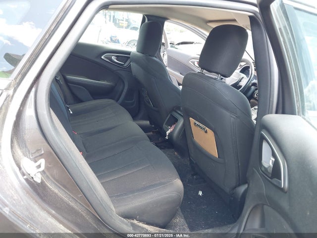 1C3CCCAB9FN724808 Chrysler 2015
