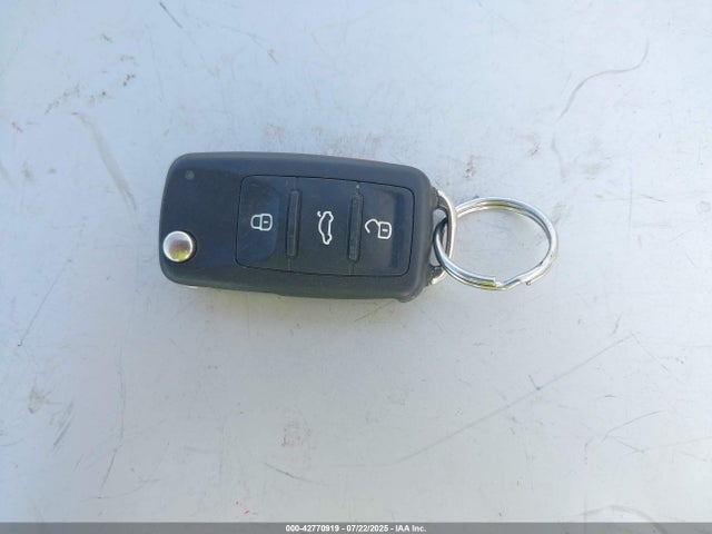 3VWL07AJ5GM237505 Volkswagen Jetta