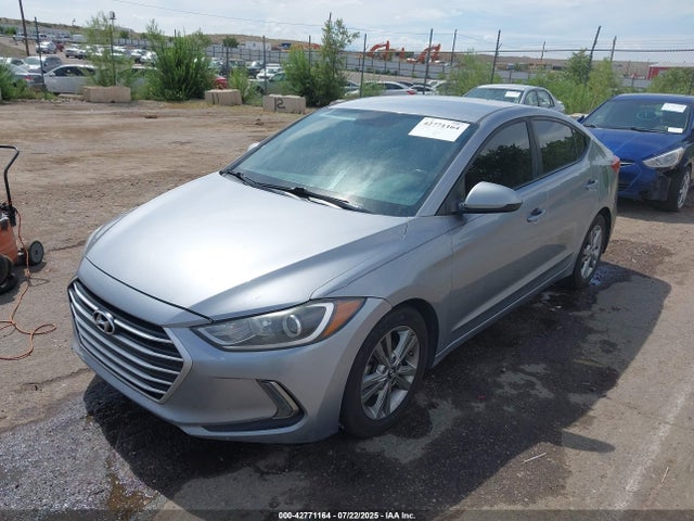 5NPD84LF8HH028001 Hyundai 2017