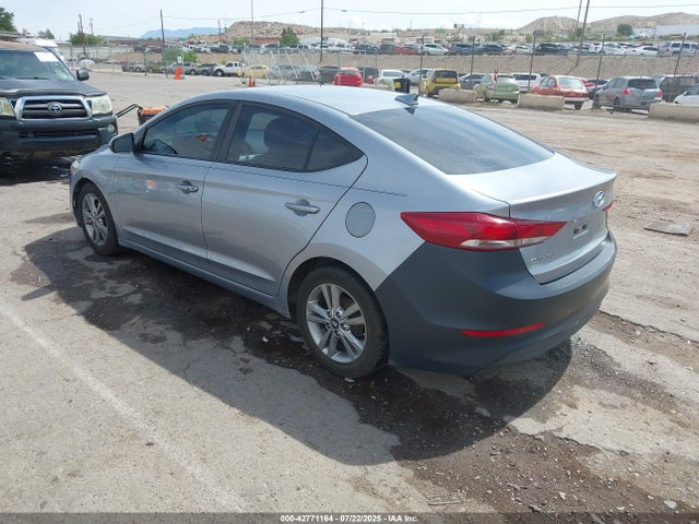 5NPD84LF8HH028001 Hyundai 2017