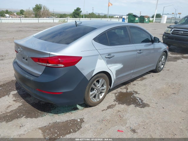 5NPD84LF8HH028001 Hyundai 2017